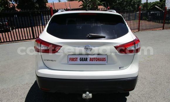 Buy Used Nissan Qashqai White Car in Ezulwini in Hhohho Buy Used Nissan Qashqai White Car in Ezulwini in Hhohho