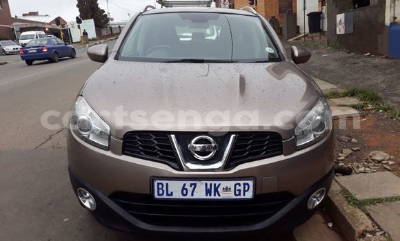 Buy Used Nissan Qashqai+2 Silver Car in Ezulwini in Hhohho Buy Used Nissan Qashqai+2 Silver Car in Ezulwini in Hhohho