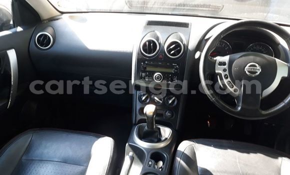 Buy Used Nissan Qashqai+2 Silver Car in Ezulwini in Hhohho Buy Used Nissan Qashqai+2 Silver Car in Ezulwini in Hhohho