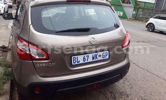 Buy Used Nissan Qashqai+2 Silver Car in Ezulwini in Hhohho Buy Used Nissan Qashqai+2 Silver Car in Ezulwini in Hhohho