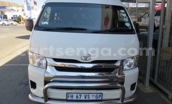 Buy Used Toyota Hiace White Car in Bulembu in Hhohho Buy Used Toyota Hiace White Car in Bulembu in Hhohho