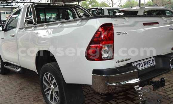 Acheter Occasion Voiture Toyota Hilux Blanc à Mbabane, Manzini Acheter Occasion Voiture Toyota Hilux Blanc à Mbabane, Manzini