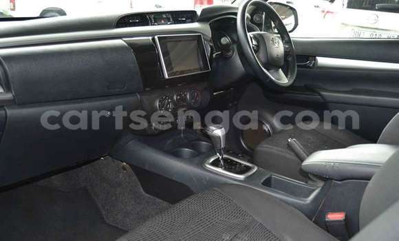 Acheter Occasion Voiture Toyota Hilux Blanc à Mbabane, Manzini Acheter Occasion Voiture Toyota Hilux Blanc à Mbabane, Manzini