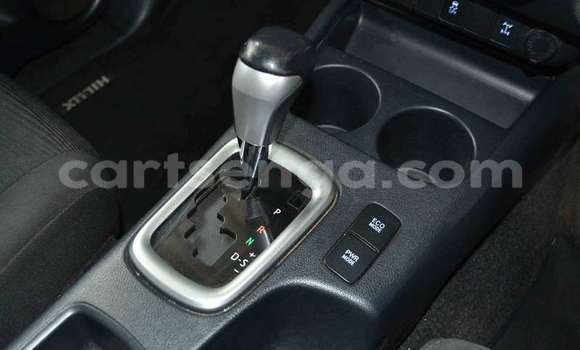 Acheter Occasion Voiture Toyota Hilux Blanc à Mbabane, Manzini Acheter Occasion Voiture Toyota Hilux Blanc à Mbabane, Manzini