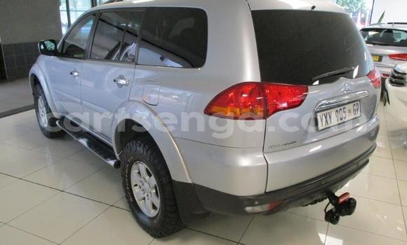 Nunua Ilio tumika Mitsubishi Pajero Sport Silver Gari ndani ya Big Bend nchini Lubombo Nunua Ilio tumika Mitsubishi Pajero Sport Silver Gari ndani ya Big Bend nchini Lubombo