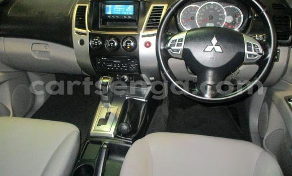 Nunua Ilio tumika Mitsubishi Pajero Sport Silver Gari ndani ya Big Bend nchini Lubombo Nunua Ilio tumika Mitsubishi Pajero Sport Silver Gari ndani ya Big Bend nchini Lubombo