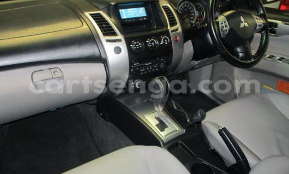 Nunua Ilio tumika Mitsubishi Pajero Sport Silver Gari ndani ya Big Bend nchini Lubombo Nunua Ilio tumika Mitsubishi Pajero Sport Silver Gari ndani ya Big Bend nchini Lubombo