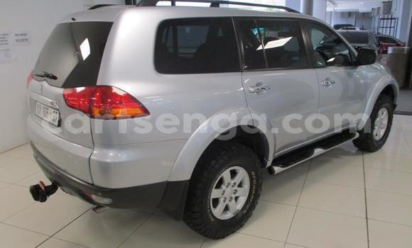 Nunua Ilio tumika Mitsubishi Pajero Sport Silver Gari ndani ya Big Bend nchini Lubombo Nunua Ilio tumika Mitsubishi Pajero Sport Silver Gari ndani ya Big Bend nchini Lubombo
