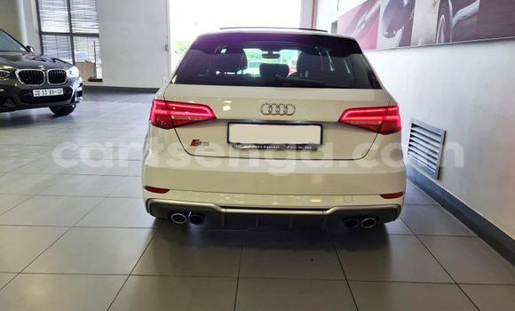 Nunua Ilio tumika Audi S3 White Gari ndani ya Big Bend nchini Lubombo Nunua Ilio tumika Audi S3 White Gari ndani ya Big Bend nchini Lubombo