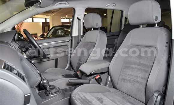 Nunua Ilio tumika Volkswagen Touran Other Gari ndani ya Kwaluseni nchini Manzini Nunua Ilio tumika Volkswagen Touran Other Gari ndani ya Kwaluseni nchini Manzini