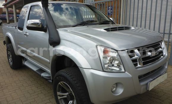Nunua Ilio tumika Isuzu D-max Spark 4x4 Silver Gari ndani ya Hlatikulu nchini Wilaya ya Shiselweni Nunua Ilio tumika Isuzu D-max Spark 4x4 Silver Gari ndani ya Hlatikulu nchini Wilaya ya Shiselweni