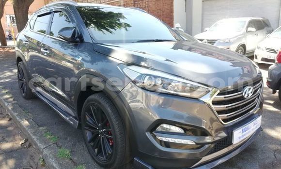 Nunua Ilio tumika Hyundai Tucson Silver Gari ndani ya Bulembu nchini Hhohho