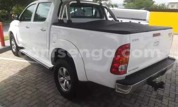 Buy Used Toyota Hilux White Car in Manzini in Manzini Buy Used Toyota Hilux White Car in Manzini in Manzini