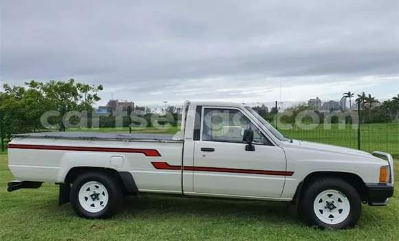 Acheter Occasion Voiture Toyota Hilux Blanc à Ezulwini, Hhohho Acheter Occasion Voiture Toyota Hilux Blanc à Ezulwini, Hhohho