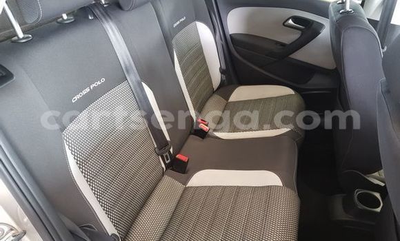 Nunua Ilio tumika Volkswagen Polo Beige Gari ndani ya Ezulwini nchini Hhohho Nunua Ilio tumika Volkswagen Polo Beige Gari ndani ya Ezulwini nchini Hhohho
