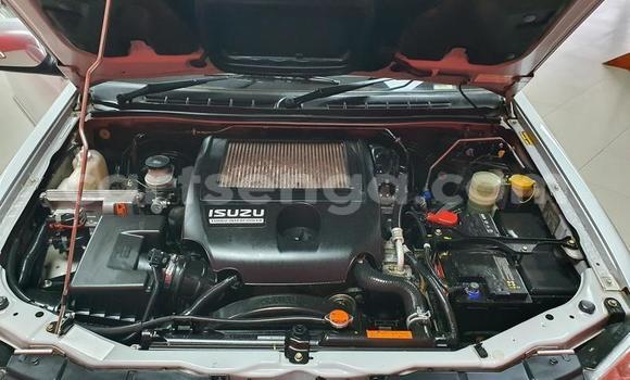 Nunua Ilio tumika Isuzu KB Silver Gari ndani ya Big Bend nchini Lubombo Nunua Ilio tumika Isuzu KB Silver Gari ndani ya Big Bend nchini Lubombo