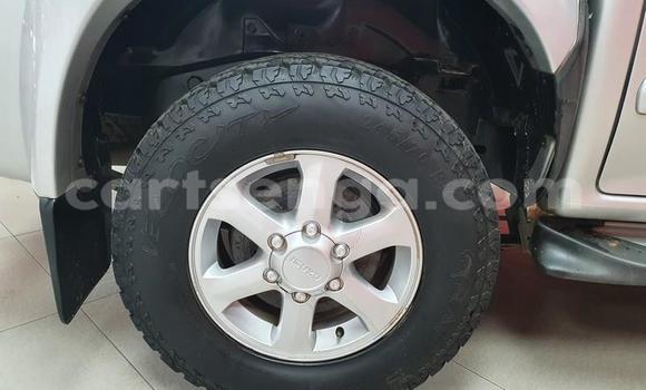 Nunua Ilio tumika Isuzu KB Silver Gari ndani ya Big Bend nchini Lubombo Nunua Ilio tumika Isuzu KB Silver Gari ndani ya Big Bend nchini Lubombo