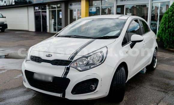 Acheter Occasion Voiture Kia Rio Blanc à Mbabane, Manzini Acheter Occasion Voiture Kia Rio Blanc à Mbabane, Manzini