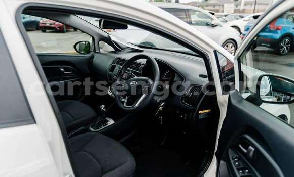 Acheter Occasion Voiture Kia Rio Blanc à Mbabane, Manzini Acheter Occasion Voiture Kia Rio Blanc à Mbabane, Manzini