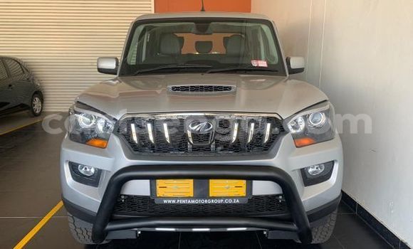 Buy Used Mahindra Commander Silver Car in Ezulwini in Hhohho