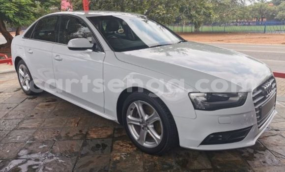 Nunua Ilio tumika Audi A4 White Gari ndani ya Ezulwini nchini Hhohho Nunua Ilio tumika Audi A4 White Gari ndani ya Ezulwini nchini Hhohho