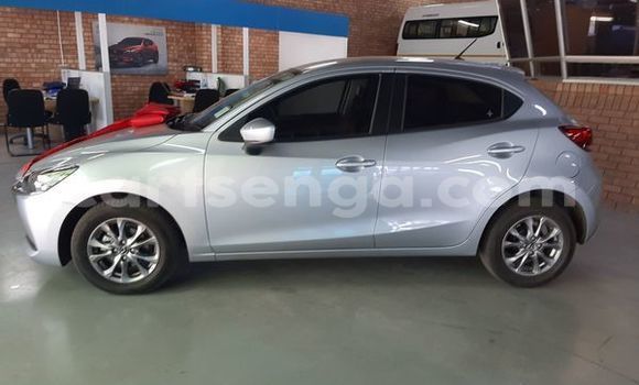 Nunua Ilio tumika Mazda 2 Silver Gari ndani ya Ezulwini nchini Hhohho Nunua Ilio tumika Mazda 2 Silver Gari ndani ya Ezulwini nchini Hhohho