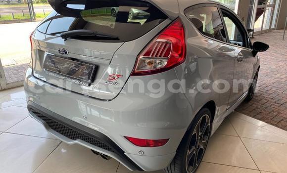 Nunua Ilio tumika Ford Fiesta ST Silver Gari ndani ya Ezulwini nchini Hhohho Nunua Ilio tumika Ford Fiesta ST Silver Gari ndani ya Ezulwini nchini Hhohho