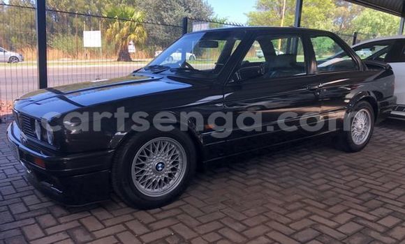 Nunua Ilio tumika BMW 326 Black Gari ndani ya Bulembu nchini Hhohho Nunua Ilio tumika BMW 326 Black Gari ndani ya Bulembu nchini Hhohho