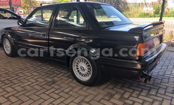 Nunua Ilio tumika BMW 326 Black Gari ndani ya Bulembu nchini Hhohho Nunua Ilio tumika BMW 326 Black Gari ndani ya Bulembu nchini Hhohho