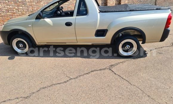 Buy Used Opel Corsa Silver Car in Hlatikulu in Shiselweni District Buy Used Opel Corsa Silver Car in Hlatikulu in Shiselweni District