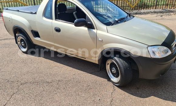 Buy Used Opel Corsa Silver Car in Hlatikulu in Shiselweni District Buy Used Opel Corsa Silver Car in Hlatikulu in Shiselweni District