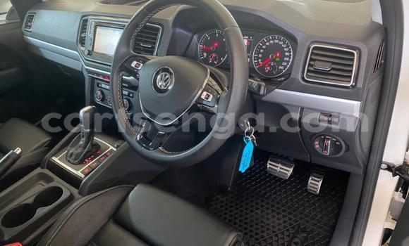 Nunua Ilio tumika Volkswagen Amarok White Gari ndani ya Bulembu nchini Hhohho Nunua Ilio tumika Volkswagen Amarok White Gari ndani ya Bulembu nchini Hhohho