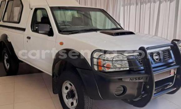 Nunua Ilio tumika Nissan NP 300 White Gari ndani ya Ezulwini nchini Hhohho Nunua Ilio tumika Nissan NP 300 White Gari ndani ya Ezulwini nchini Hhohho