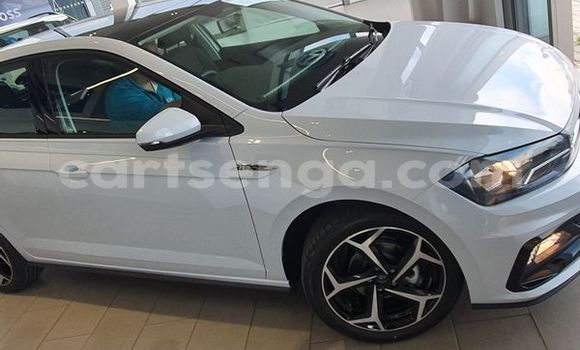 Nunua Ilio tumika Volkswagen Polo White Gari ndani ya Ezulwini nchini Hhohho