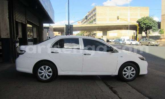 Nunua Ilio tumika Toyota Corolla White Gari ndani ya Hlatikulu nchini Wilaya ya Shiselweni Nunua Ilio tumika Toyota Corolla White Gari ndani ya Hlatikulu nchini Wilaya ya Shiselweni