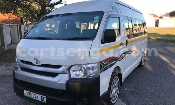 Buy Used Toyota Hiace White Car in Ezulwini in Hhohho Buy Used Toyota Hiace White Car in Ezulwini in Hhohho