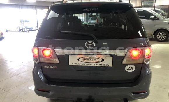 Acheter Occasion Voiture Toyota Fortuner Gris à Ezulwini, Hhohho Acheter Occasion Voiture Toyota Fortuner Gris à Ezulwini, Hhohho