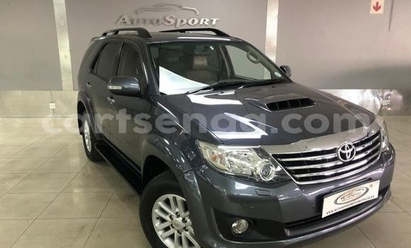 Acheter Occasion Voiture Toyota Fortuner Gris à Ezulwini, Hhohho Acheter Occasion Voiture Toyota Fortuner Gris à Ezulwini, Hhohho