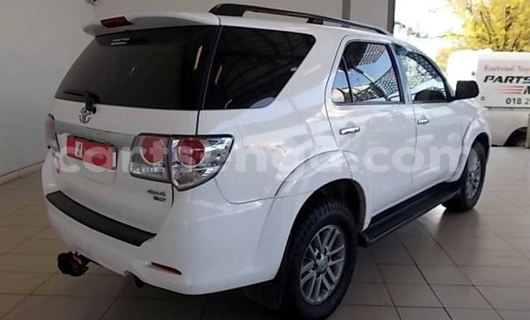 Nunua Ilio tumika Toyota Fortuner White Gari ndani ya Hlatikulu nchini Wilaya ya Shiselweni Nunua Ilio tumika Toyota Fortuner White Gari ndani ya Hlatikulu nchini Wilaya ya Shiselweni