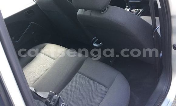 Nunua Ilio tumika Ford Fiesta Beige Gari ndani ya Big Bend nchini Wilaya ya Lubombo Nunua Ilio tumika Ford Fiesta Beige Gari ndani ya Big Bend nchini Wilaya ya Lubombo