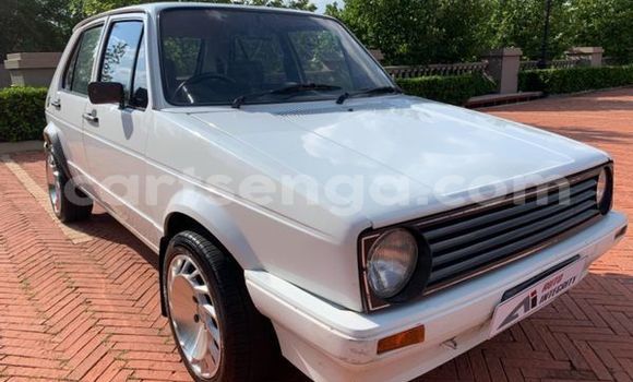 Nunua Ilio tumika Volkswagen Golf White Gari ndani ya Hlatikulu nchini Wilaya ya Shiselweni Nunua Ilio tumika Volkswagen Golf White Gari ndani ya Hlatikulu nchini Wilaya ya Shiselweni