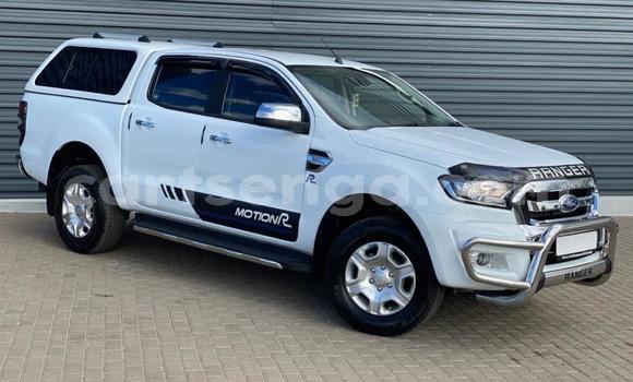 Nunua Ilio tumika Ford Ranger White Gari ndani ya Big Bend nchini Lubombo Nunua Ilio tumika Ford Ranger White Gari ndani ya Big Bend nchini Lubombo