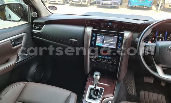 Nunua Ilio tumika Toyota Fortuner White Gari ndani ya Big Bend nchini Lubombo Nunua Ilio tumika Toyota Fortuner White Gari ndani ya Big Bend nchini Lubombo