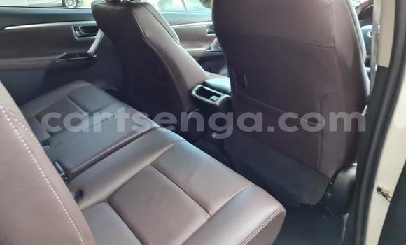 Nunua Ilio tumika Toyota Fortuner White Gari ndani ya Big Bend nchini Lubombo Nunua Ilio tumika Toyota Fortuner White Gari ndani ya Big Bend nchini Lubombo