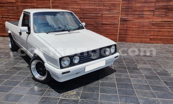 Buy Used Volkswagen Caddy White Car in Ezulwini in Hhohho