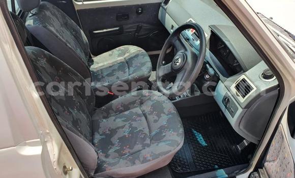 Nunua Ilio tumika Volkswagen Caddy White Gari ndani ya Ezulwini nchini Hhohho Nunua Ilio tumika Volkswagen Caddy White Gari ndani ya Ezulwini nchini Hhohho