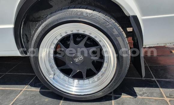 Nunua Ilio tumika Volkswagen Caddy White Gari ndani ya Ezulwini nchini Hhohho Nunua Ilio tumika Volkswagen Caddy White Gari ndani ya Ezulwini nchini Hhohho