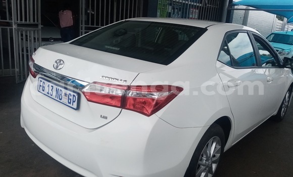 Buy Used Toyota Corolla White Car in Mbabane in Manzini Buy Used Toyota Corolla White Car in Mbabane in Manzini