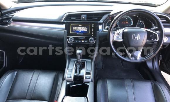 Nunua Ilio tumika Honda Civic Beige Gari ndani ya Ezulwini nchini Hhohho Nunua Ilio tumika Honda Civic Beige Gari ndani ya Ezulwini nchini Hhohho