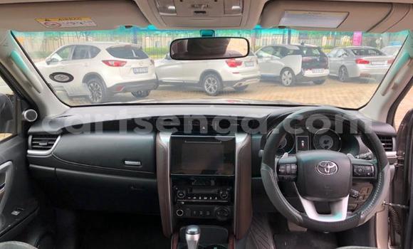 Acheter Occasion Voiture Toyota Fortuner Beige à Ezulwini, Hhohho Acheter Occasion Voiture Toyota Fortuner Beige à Ezulwini, Hhohho